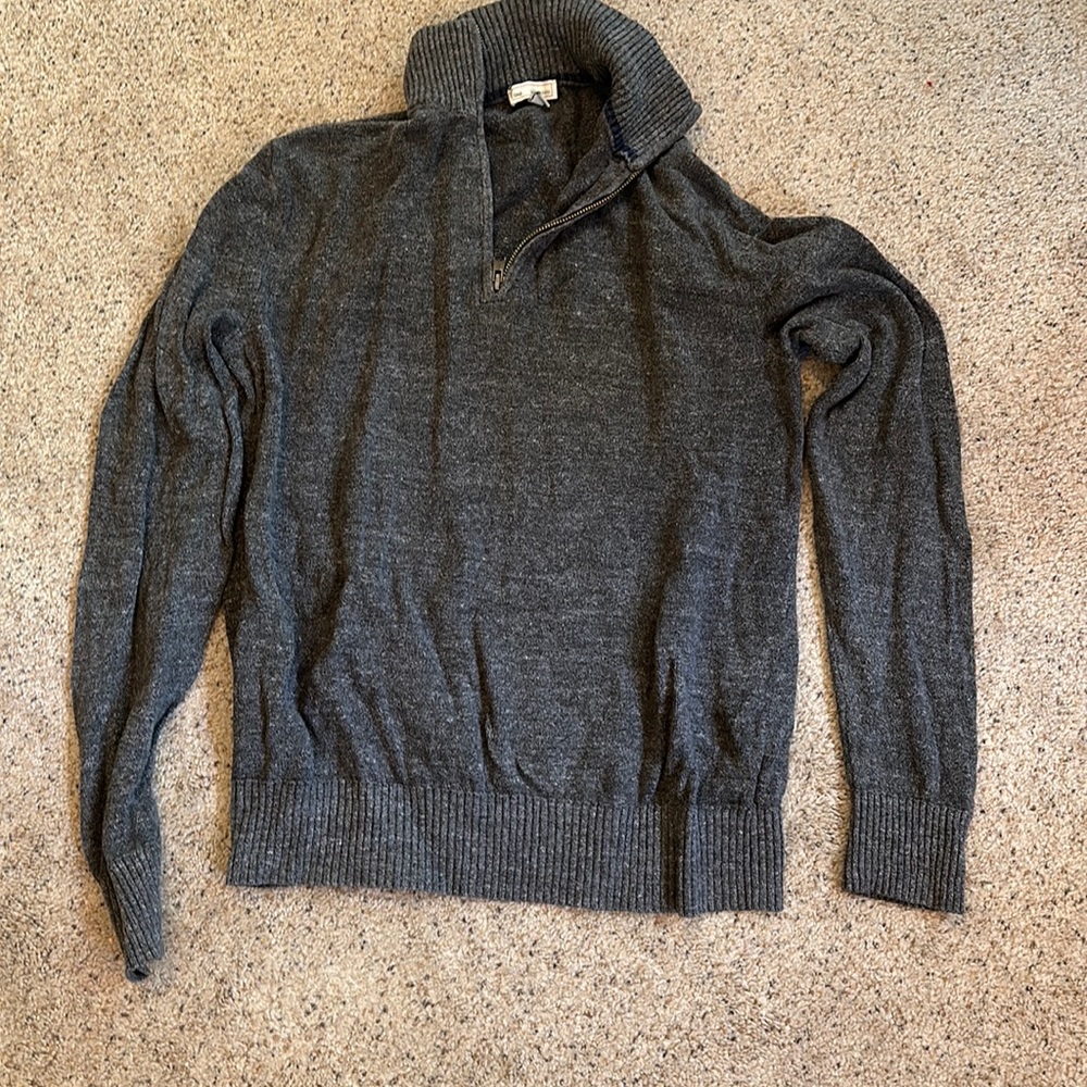Gap grey half zip sweater.